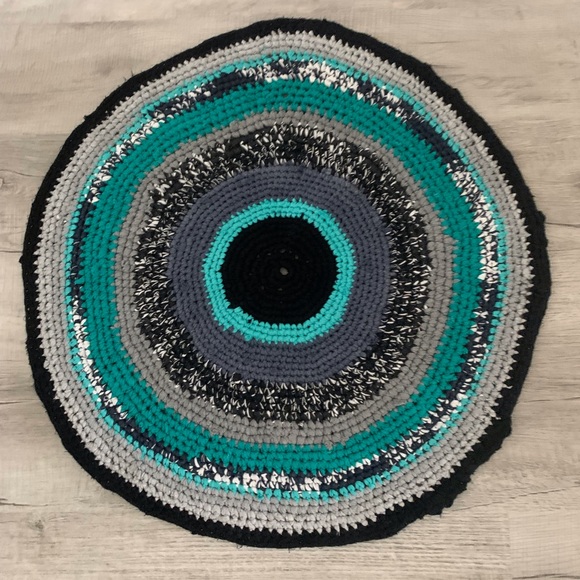 Round Rug. NWOT - Picture 2 of 8